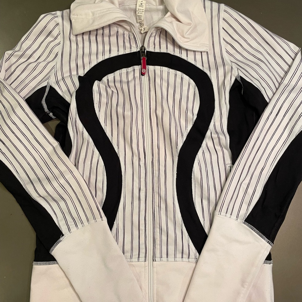 EUC lululemon define jacket